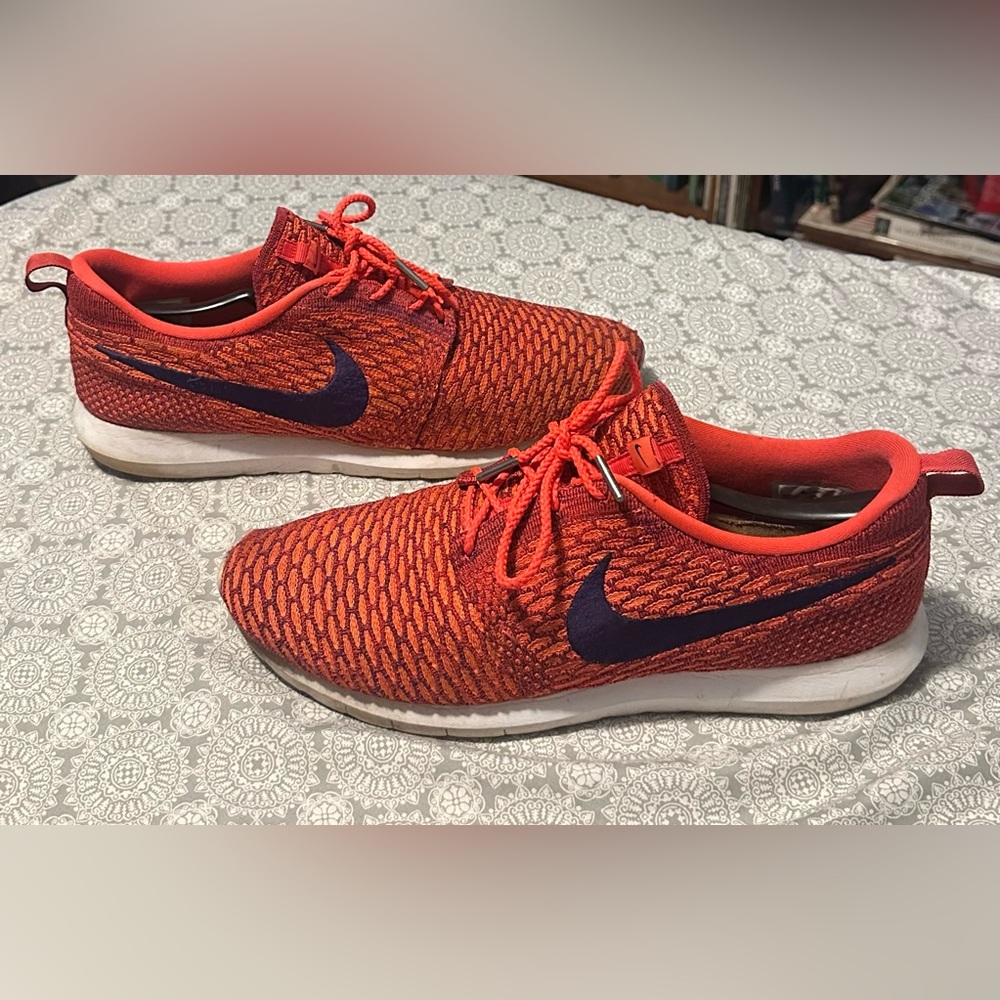 Nike Mens Roshe Run flyknit 1.0 Shoes Size 13 Red run
